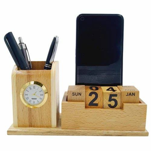 Wooden Pen Stand